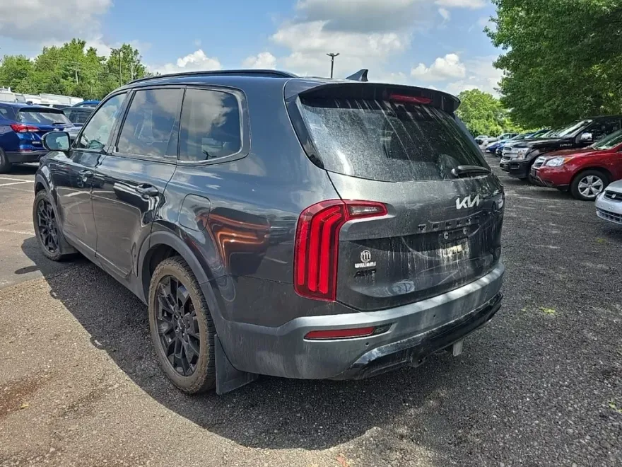 2022 Kia Telluride SX photo 1