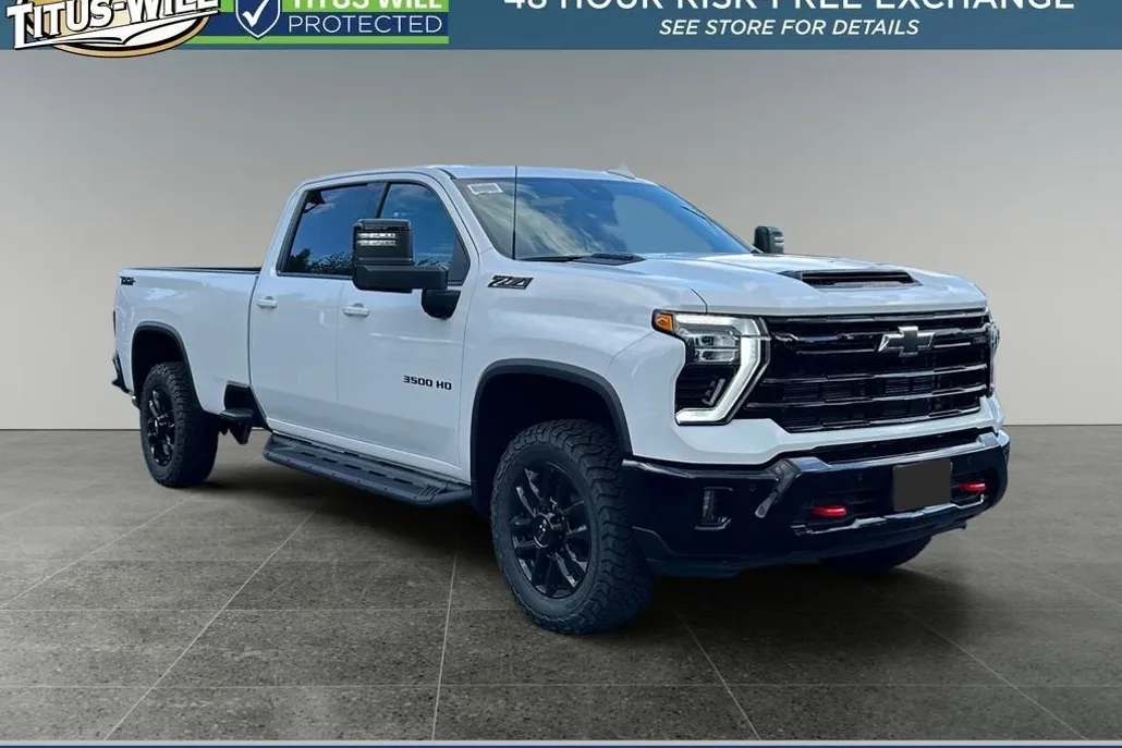 2025 Chevrolet Silverado 3500HD LTZ photo 1