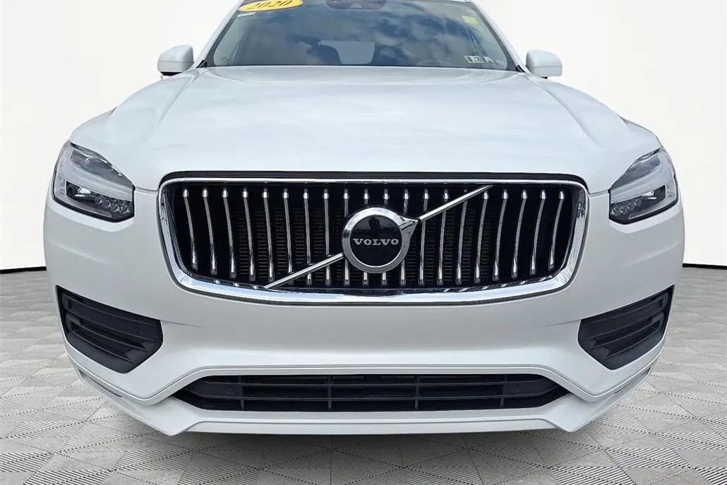 2020 Volvo XC90 T5 Momentum photo 1