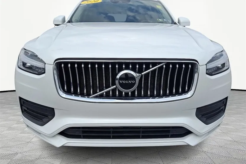 2020 Volvo XC90 T5 Momentum photo 1