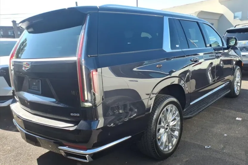 2024 Cadillac Escalade ESV Premium Luxury photo 1
