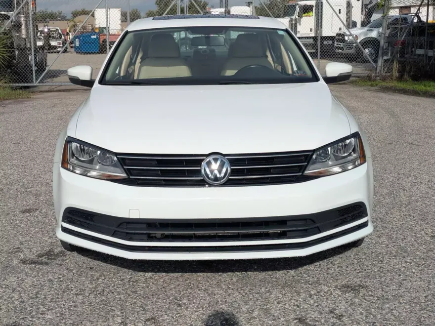 2017 Volkswagen Jetta 1.4T SE photo 1