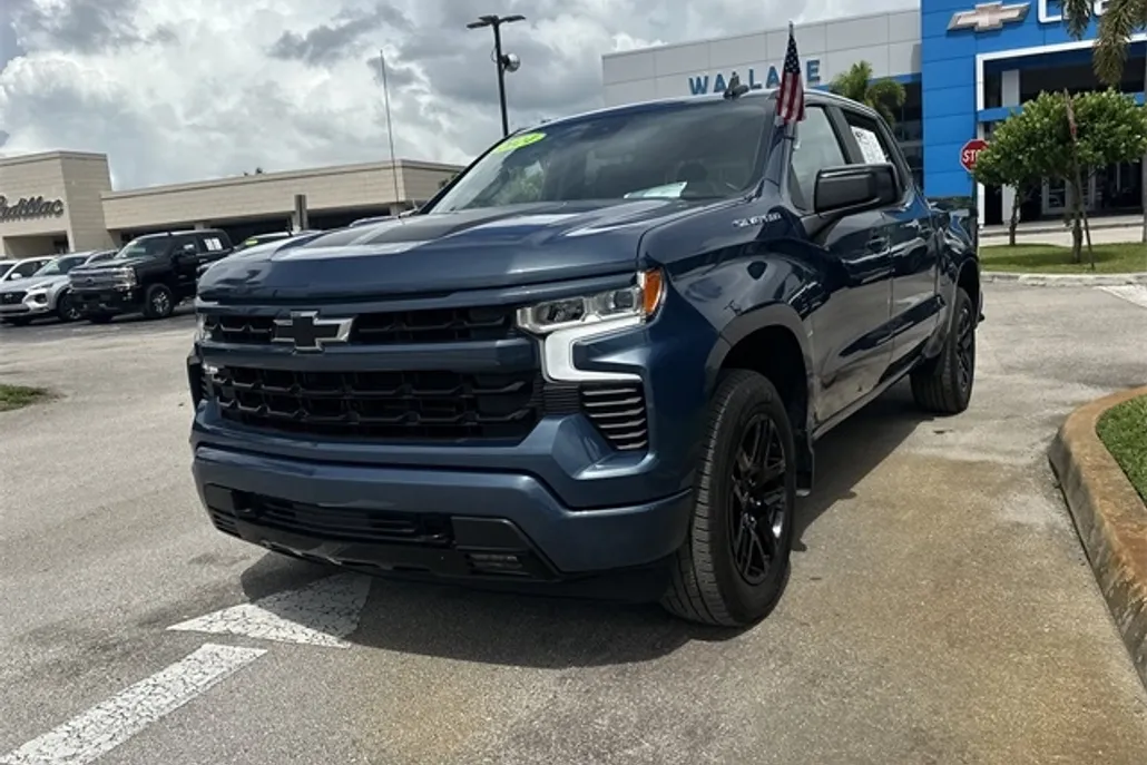 2024 Chevrolet Silverado 1500 RST photo 1