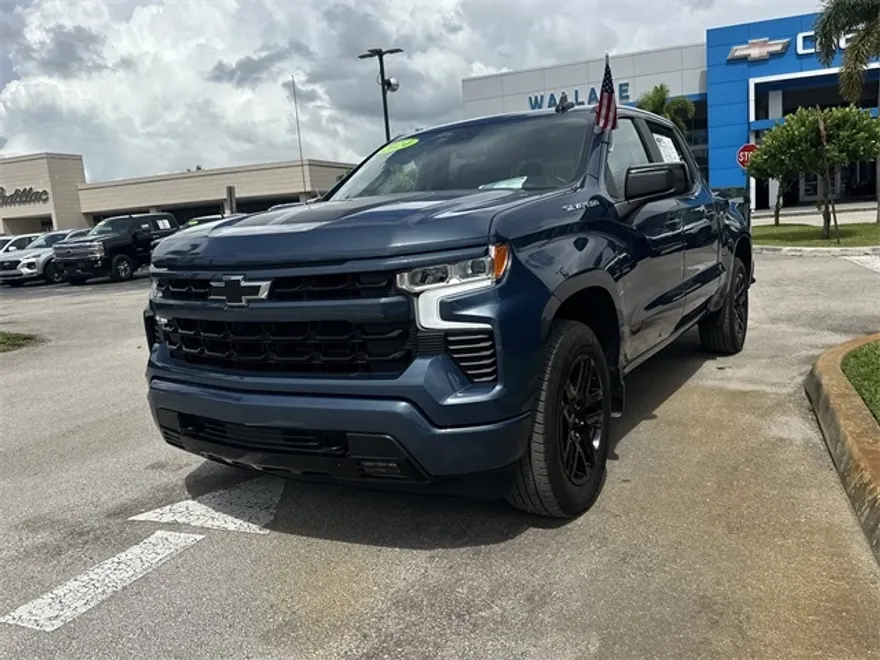 2024 Chevrolet Silverado 1500 RST photo 1