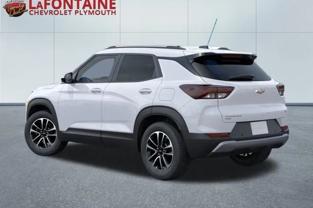 2026 Chevrolet Trailblazer LT photo 1