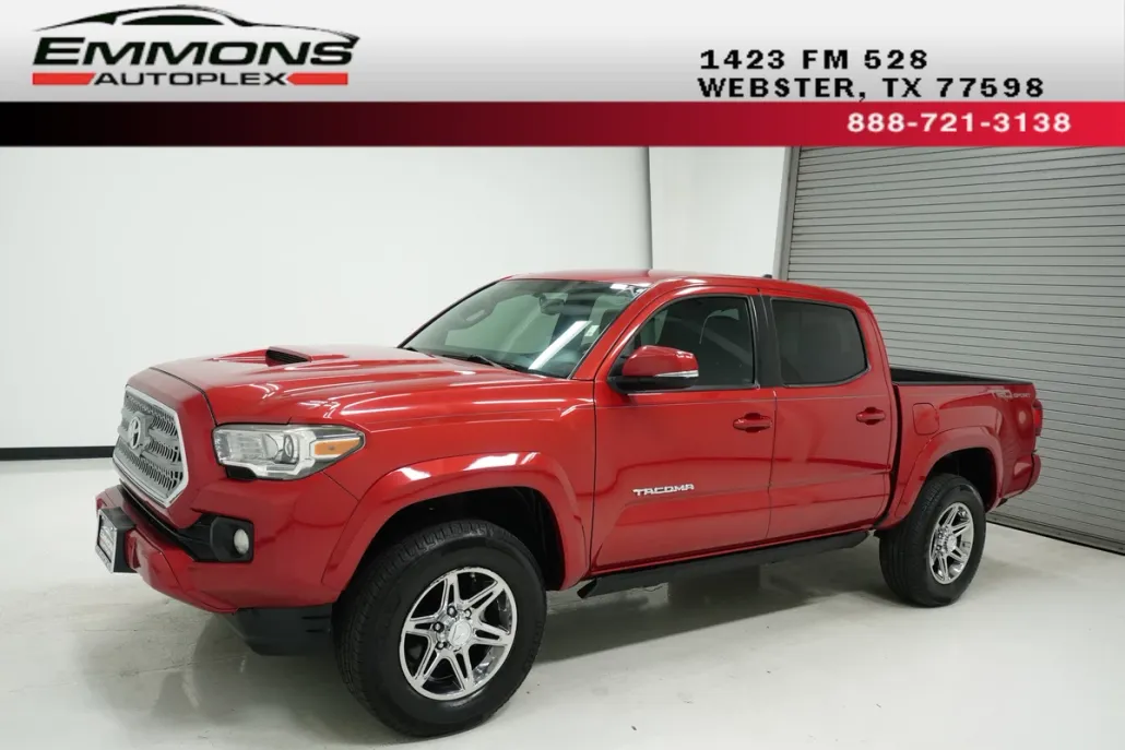 2017 Toyota Tacoma SR5 TRD Sport photo 1