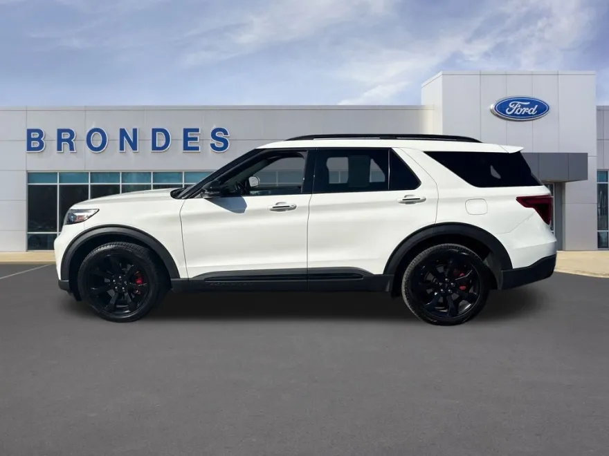 2023 Ford Explorer ST photo 1