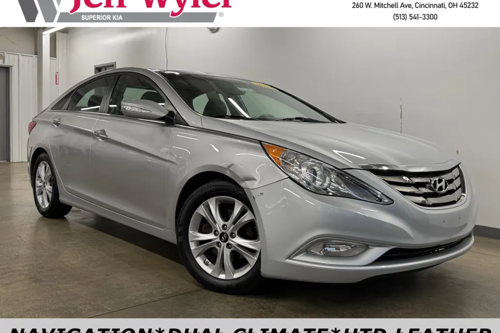 2012 Hyundai Sonata Limited photo 1