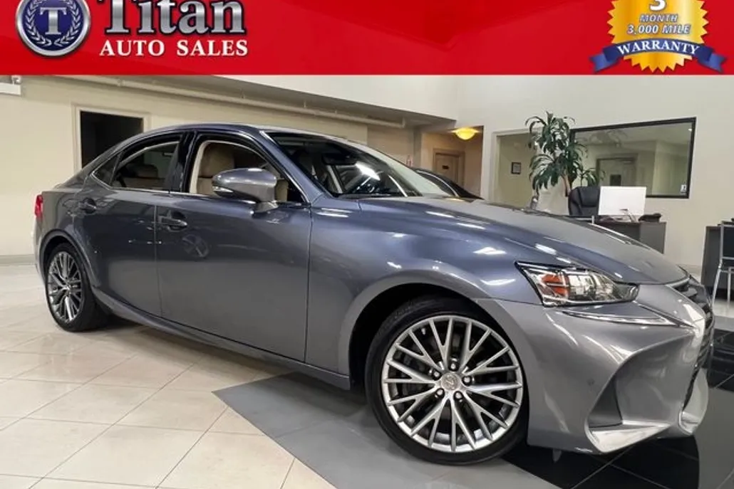 2018 Lexus IS 300 photo 1