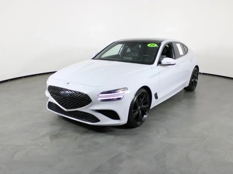 2023 Genesis G70 2.0T photo 1