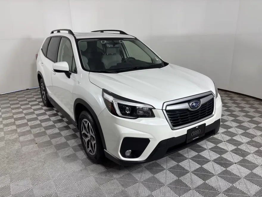 2021 Subaru Forester Premium photo 1