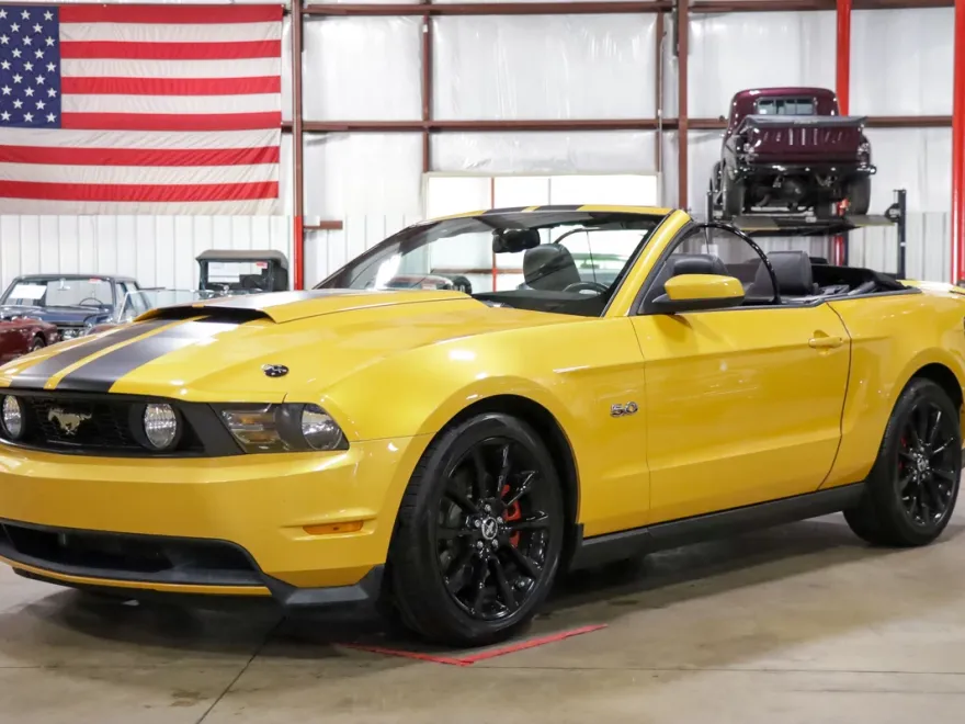 2012 Ford Mustang GT photo 1