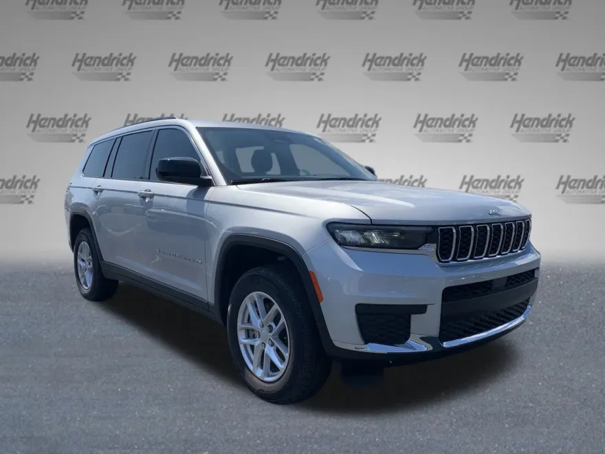 2025 Jeep Grand Cherokee Laredo Altitude photo 1