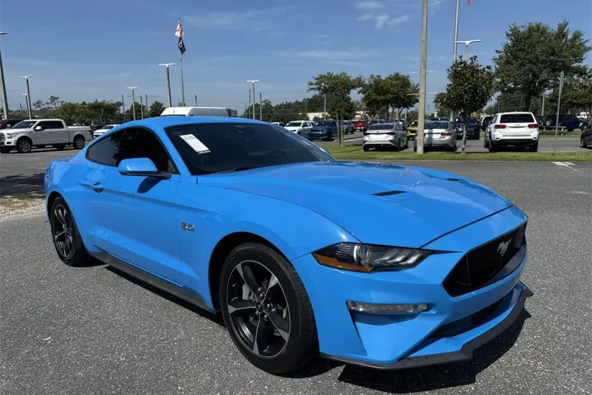 2023 Ford Mustang GT photo 1