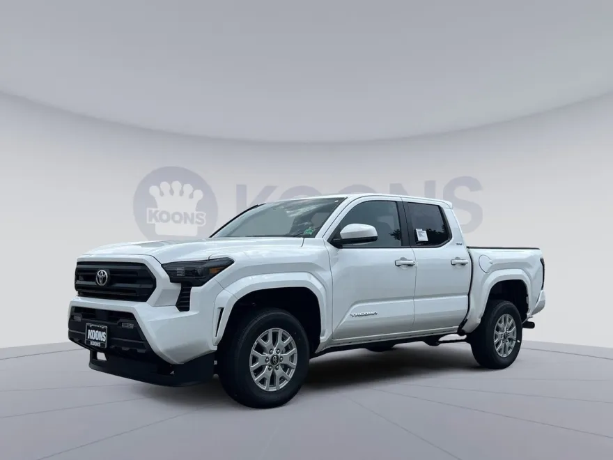 2025 Toyota Tacoma SR5 photo 1