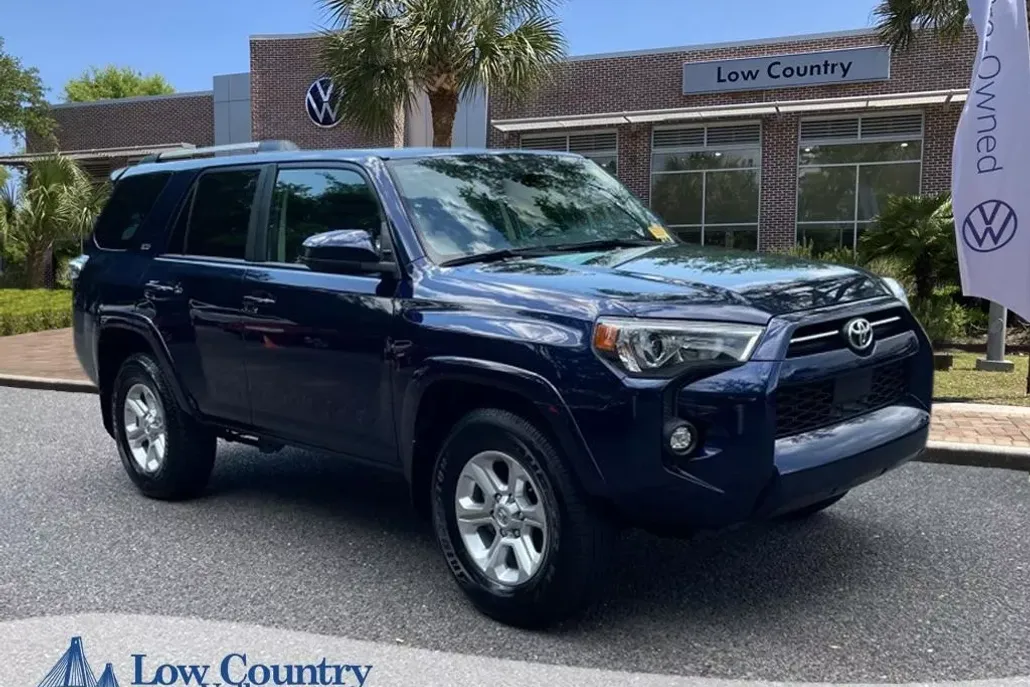 2024 Toyota 4Runner SR5 photo 1