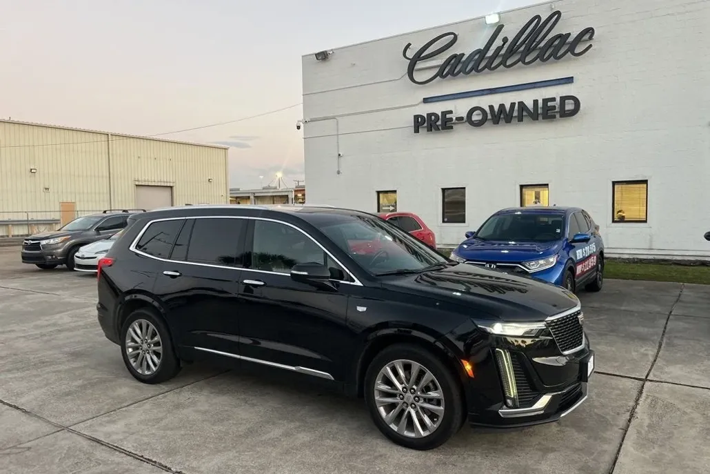 2022 Cadillac XT6 Premium Luxury photo 1