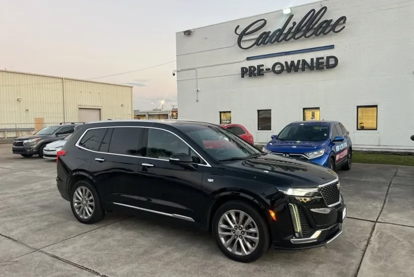 2022 Cadillac XT6 Premium Luxury photo 1