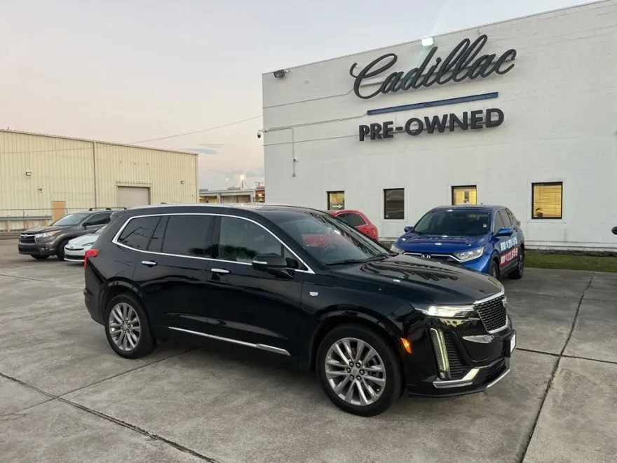 2022 Cadillac XT6 Premium Luxury photo 1