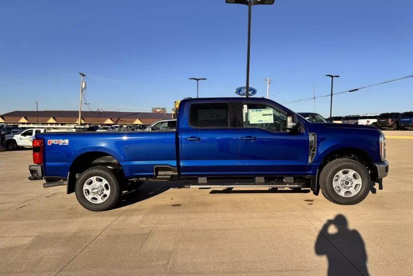 2026 Ford F-350 XLT photo 1