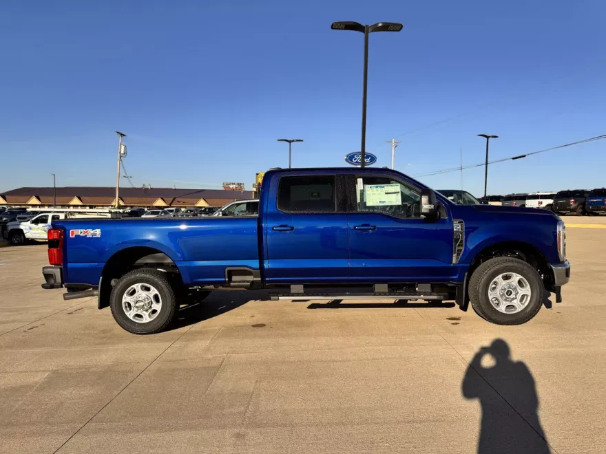 2026 Ford F-350 XLT photo 1