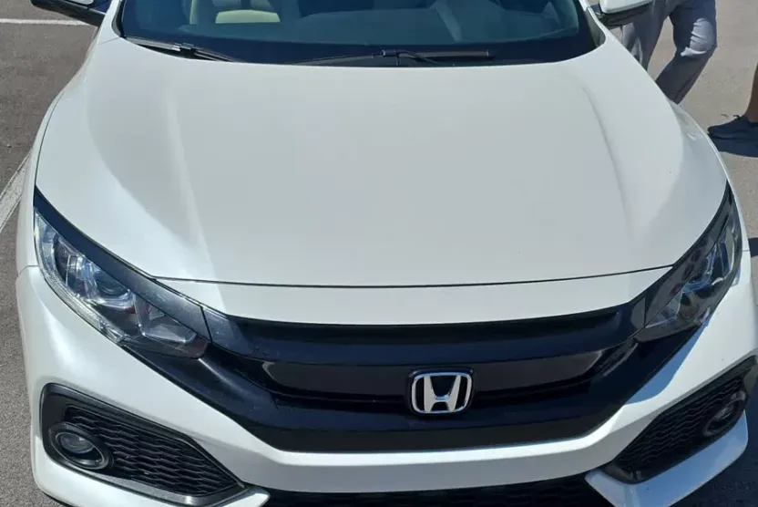 2018 Honda Civic EX Hatchback photo 1