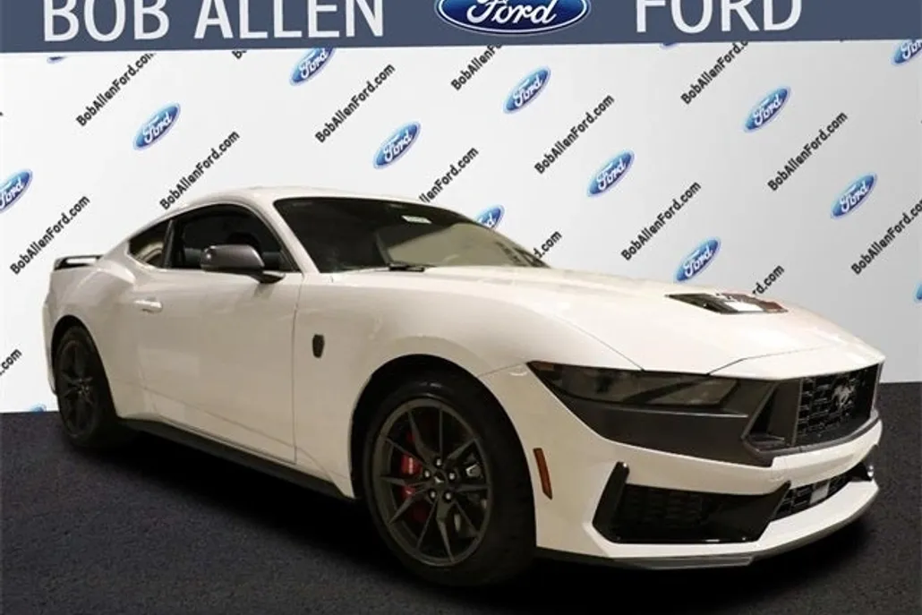 2025 Ford Mustang Dark Horse Deluxe photo 1