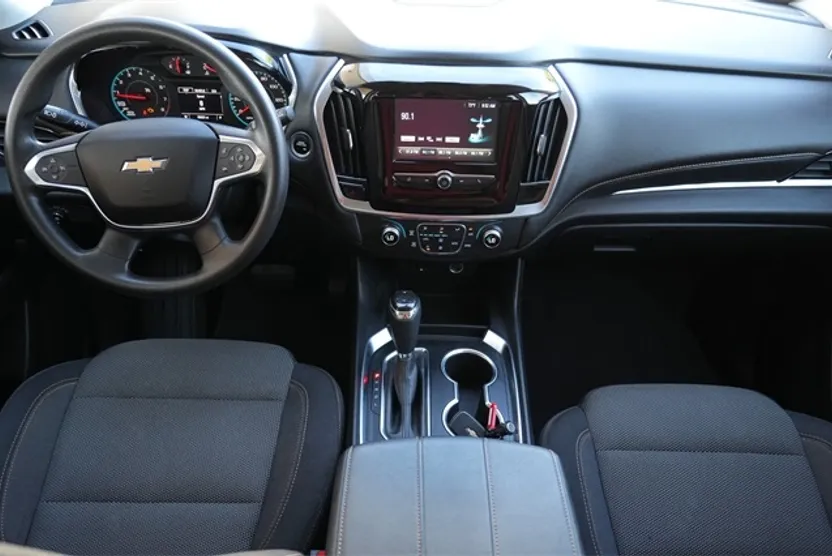2019 Chevrolet Traverse LS photo 1