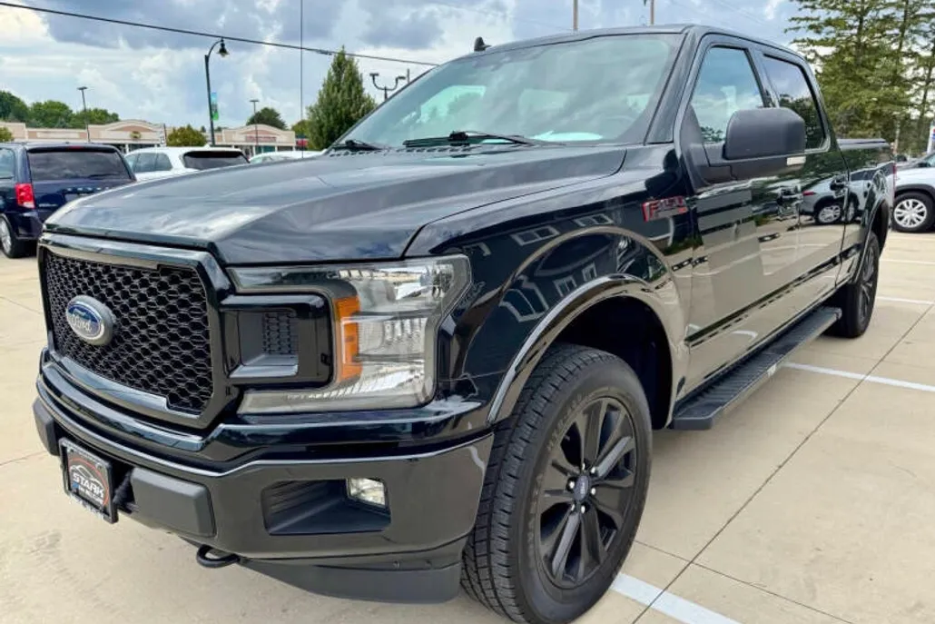 2019 Ford F-150 XLT photo 1