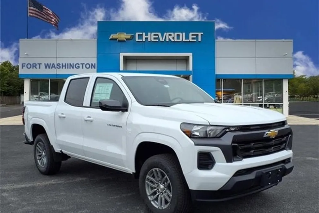 2026 Chevrolet Colorado LT photo 1