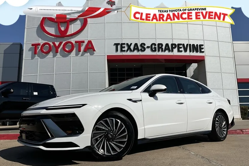 2024 Hyundai Sonata Hybrid SEL photo 1