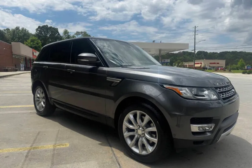 2014 Land Rover Range Rover Sport HSE photo 1