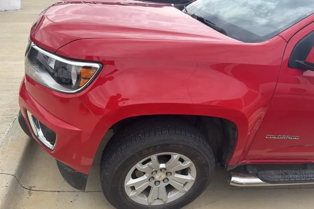 2018 Chevrolet Colorado LT photo 1