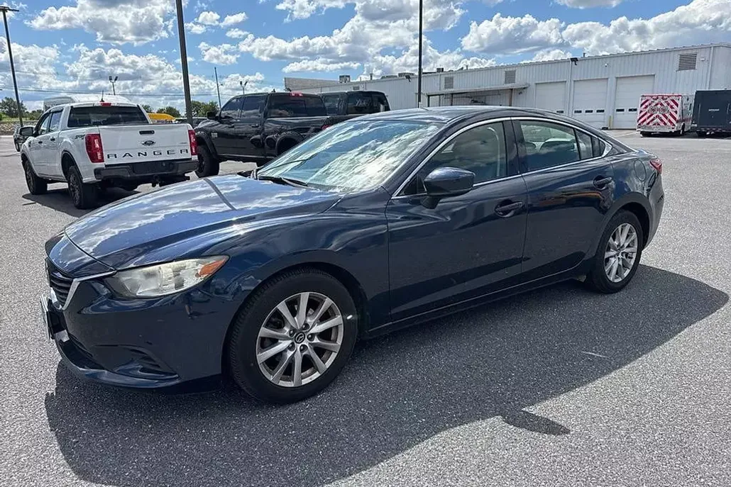 2017 Mazda Mazda6 Sport photo 1