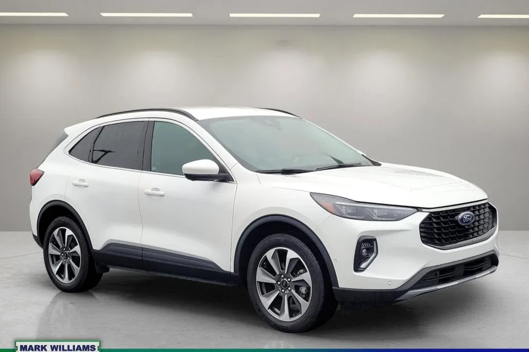 2023 Ford Escape Platinum photo 1
