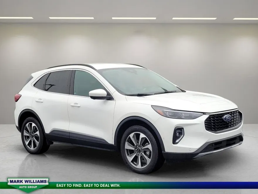2023 Ford Escape Platinum photo 1