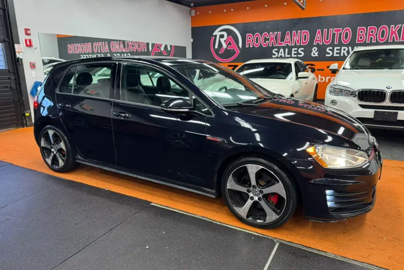 2015 Volkswagen Golf GTI SE photo 1