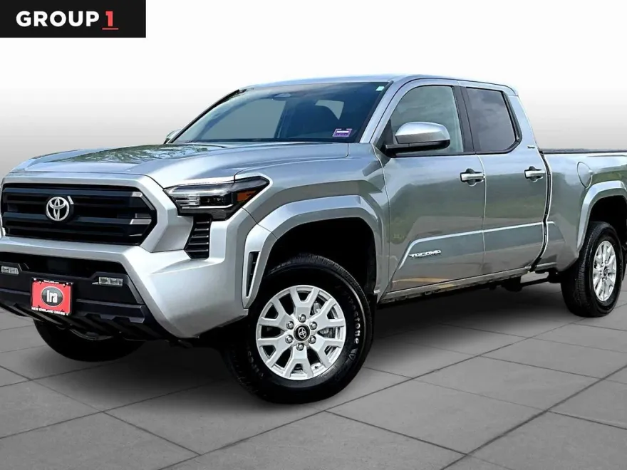 2024 Toyota Tacoma SR5 4x4 photo 1