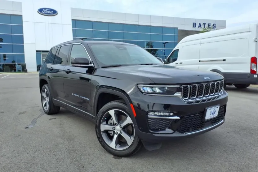 2022 Jeep Grand Cherokee Limited 4xe photo 1