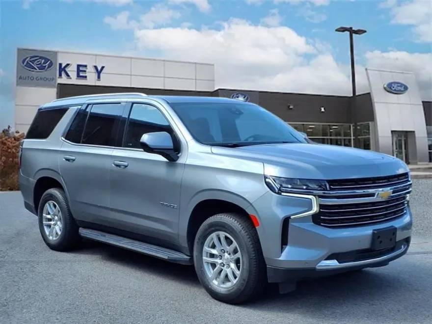 2023 Chevrolet Tahoe LT photo 1