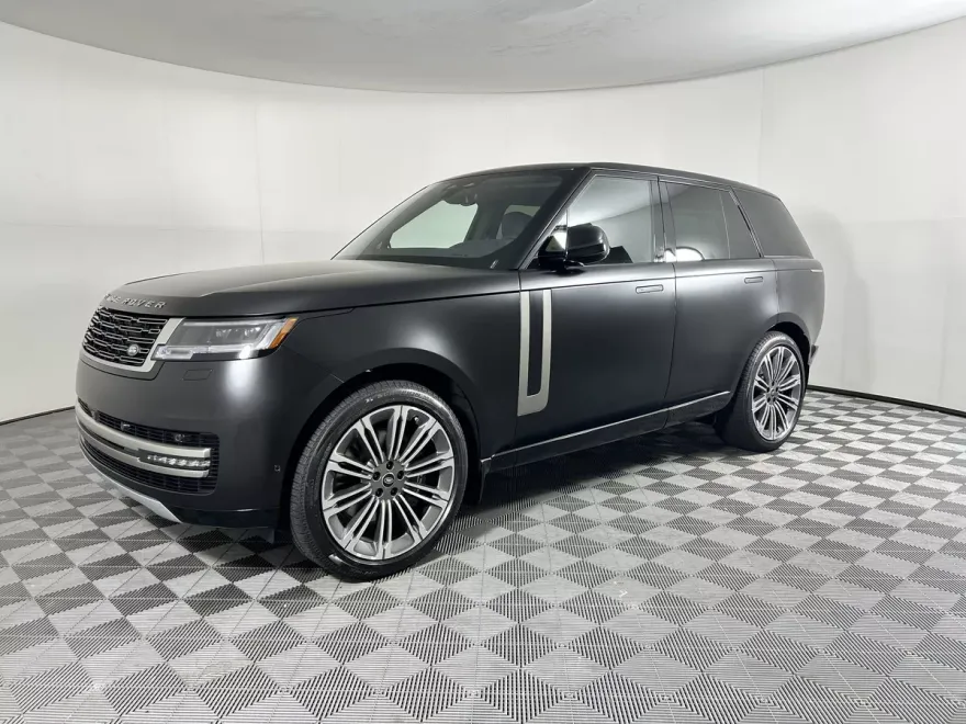2025 Land Rover Range Rover SE photo 1