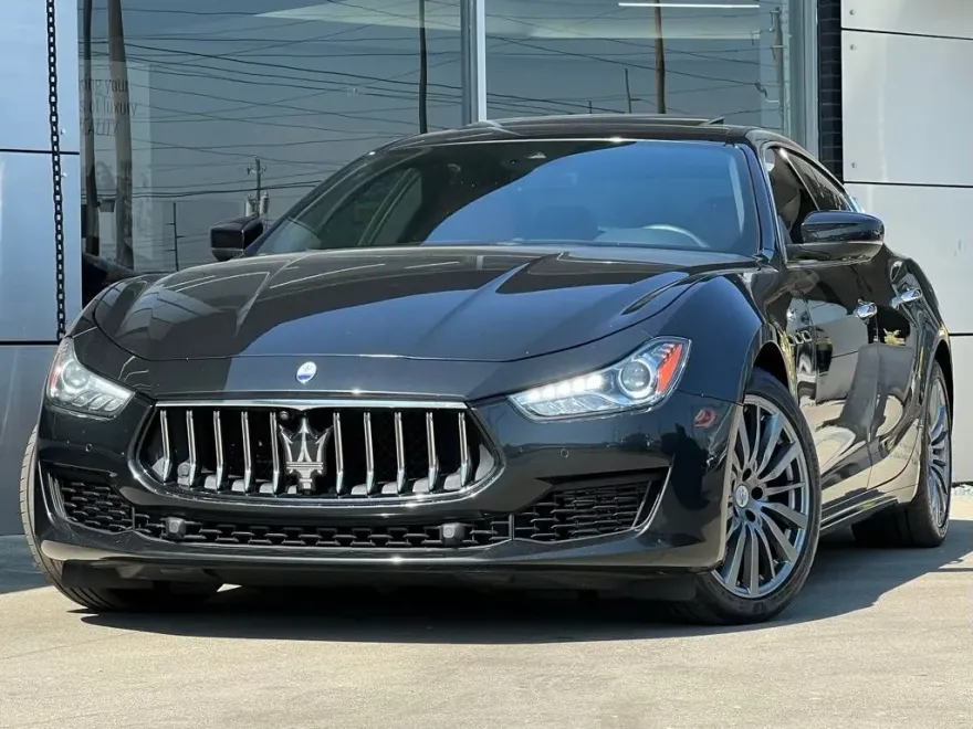 2023 Maserati Ghibli Base GT photo 1