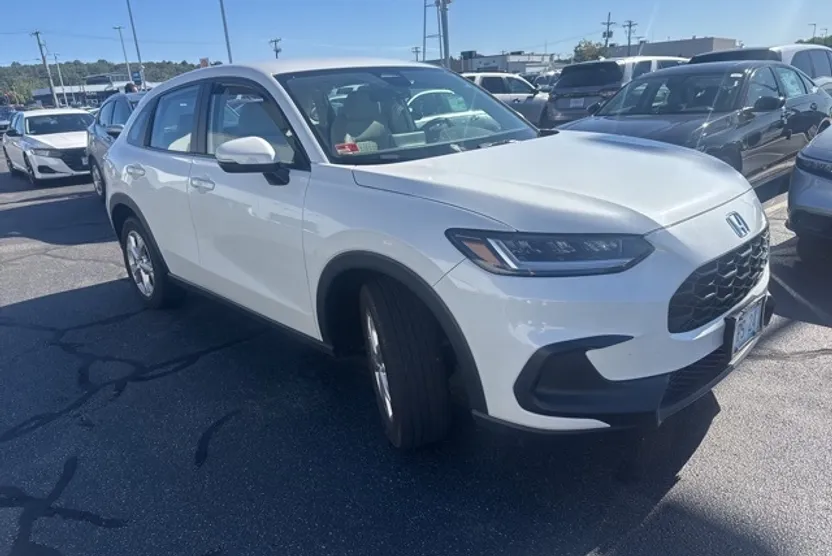 2023 Honda HR-V LX photo 1