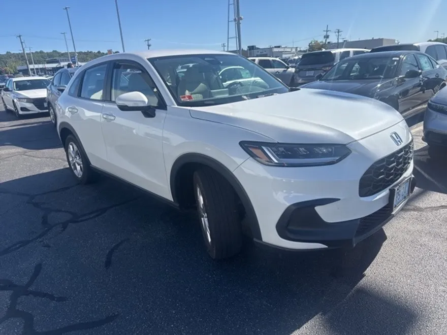 2023 Honda HR-V LX photo 1