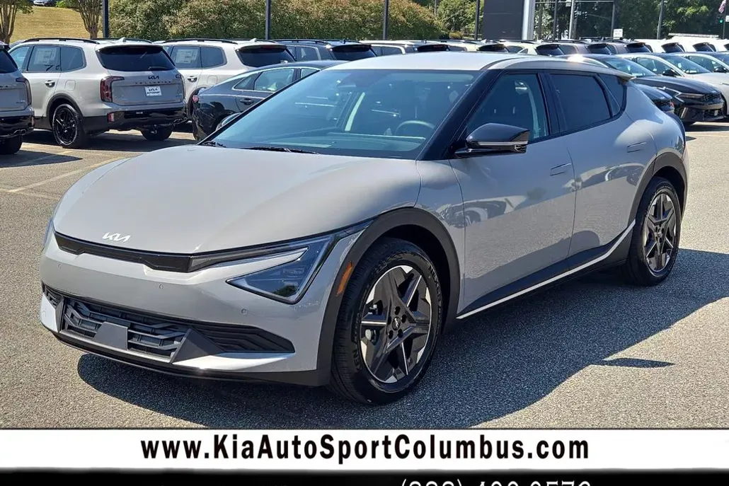 2025 Kia EV6 Light photo 1