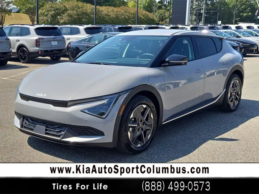 2025 Kia EV6 Light photo 1
