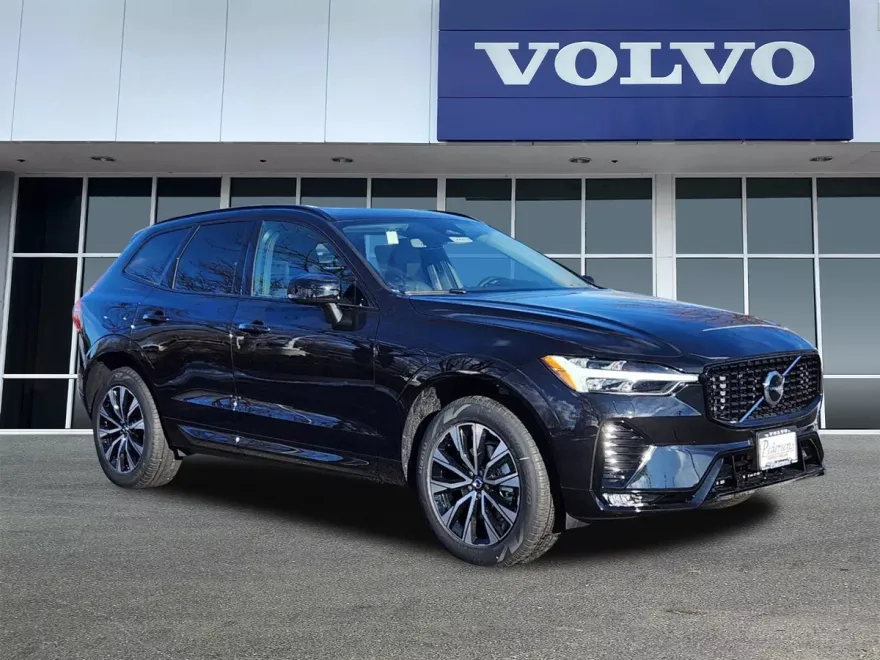 2025 Volvo XC60 B5 Core photo 1