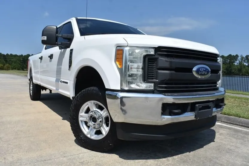2017 Ford F-250 XL FX4 photo 1