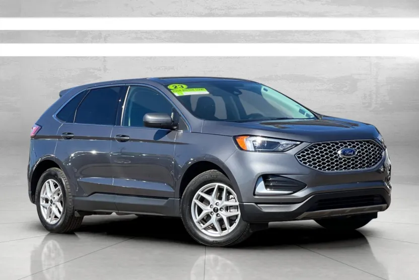 2023 Ford Edge SEL photo 1
