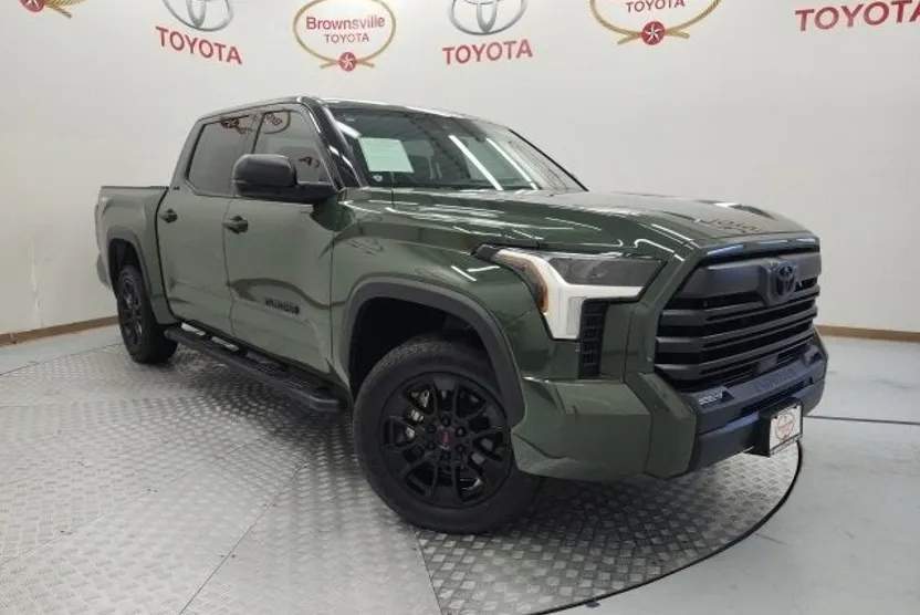 2023 Toyota Tundra SR5 photo 1